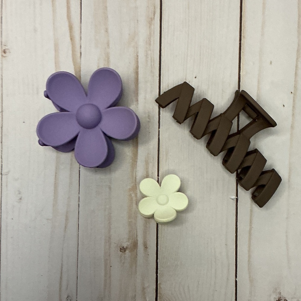 Lot of 3 assorted claw clips new never used